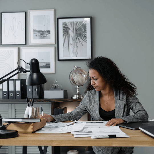 Smart Stocks AI crypto investment experts team